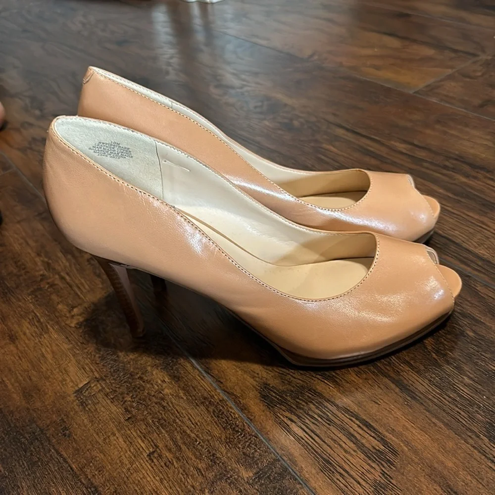 Nine West Tan And Brown Peep Toe Padded Wood Effect Heel Platform Pumps